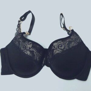 Delta Burke Lace Trimmed Bra 38D NWOT